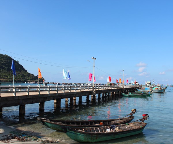 Kiên Giang phát triển du lịch thành ngành kinh tế mũi nhọn - Anh 1