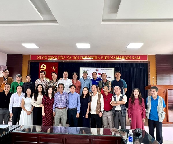 Sáng tác kịch bản sân khấu: Cần hướng đến đề tài hiện đại - Anh 1