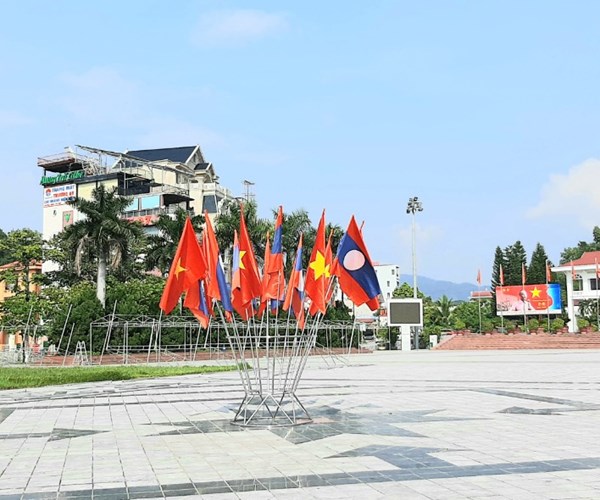 Sẵn sàng cho Lễ khai mạc Ngày hội giao lưu VHTTDL vùng biên giới Việt Nam-Lào - Anh 8