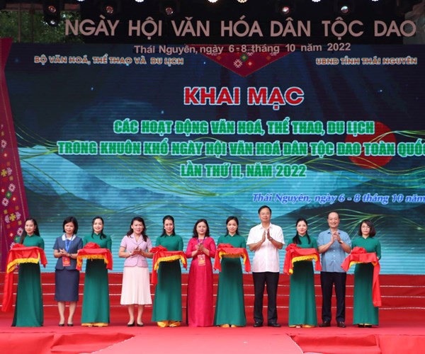 Khai mạc các hoạt động trong khuôn khổ Ngày hội Văn hoá dân tộc Dao toàn quốc lần thứ II - Anh 1