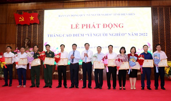 Điện Biên phát động Tháng cao điểm “Vì người nghèo” năm 2022 - Anh 1
