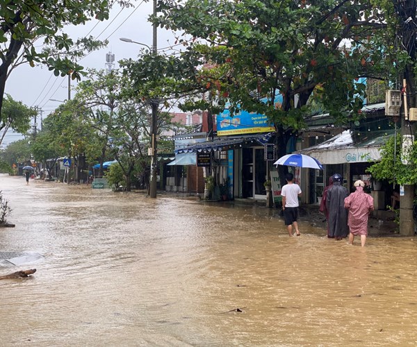 Đà Nẵng sẵn sàng phương án di chuyển người dân khi nước sông dâng cao - Anh 3
