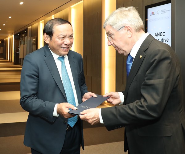Bộ trưởng Nguyễn Văn Hùng tiếp kiến Chủ tịch Ủy ban Olympic Quốc tế - Anh 2