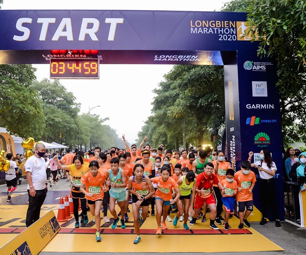 Ngày 30.10, giải chạy Longbien Marathon 2022 - Anh 1