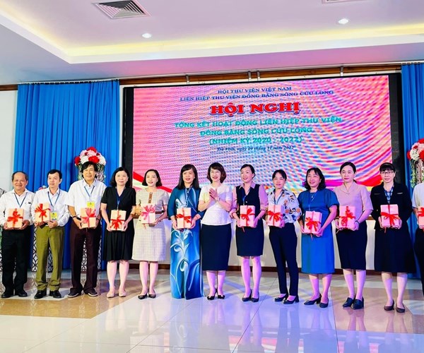 Hội nghị tổng kết Liên hiệp Thư viện đồng bằng sông Cửu Long - Anh 1