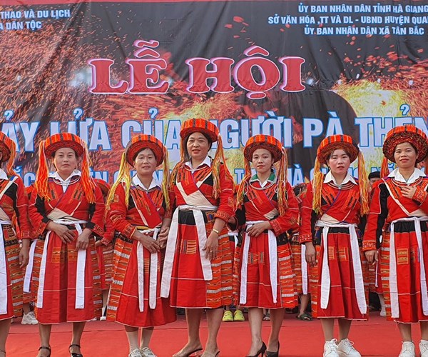 Lễ hội nhảy lửa- nét văn hóa đặc sắc của người Pà Thẻn - Anh 3