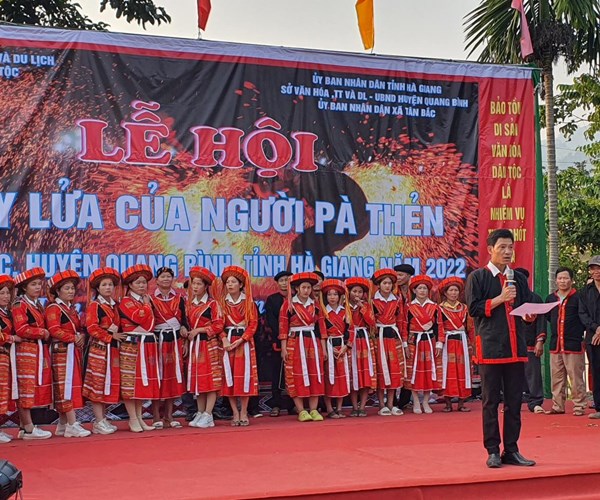 Lễ hội nhảy lửa- nét văn hóa đặc sắc của người Pà Thẻn - Anh 2
