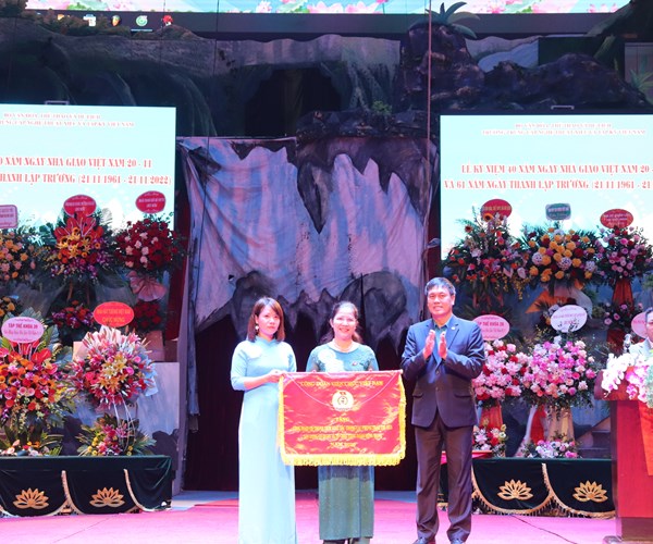Trường Trung cấp Nghệ thuật Xiếc và Tạp kỹ Việt Nam kỷ niệm 61 năm thành lập - Anh 4