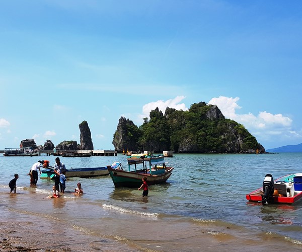 Kiên Giang cơ cấu lại thị trường, đưa du lịch thành ngành kinh tế mũi nhọn - Anh 1