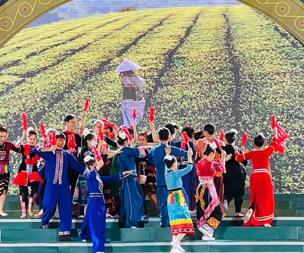 Sẵn sàng cho Lễ khai mạc Ngày hội VHTTDL các dân tộc vùng Tây Bắc lần thứ XV - Anh 6