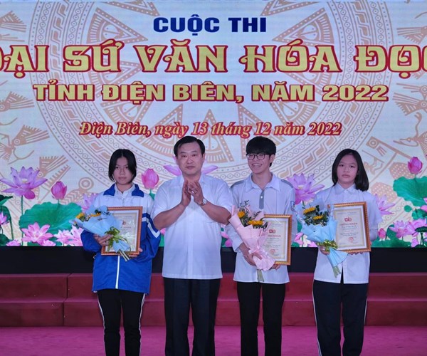 Trao giải Cuộc thi Đại sứ Văn hóa đọc Điện Biên năm 2022 - Anh 1