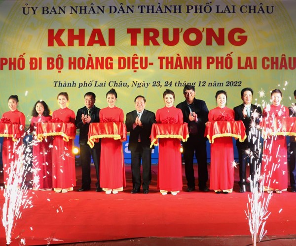 Phố đi bộ Hoàng Diệu- điểm nhấn độc đáo thu hút du khách đến Lai Châu - Anh 1