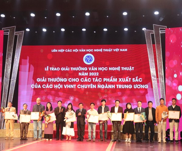 Giải thưởng Văn học nghệ thuật năm 2022: Mở rộng về quy mô, nâng cao về chất lượng - Anh 2