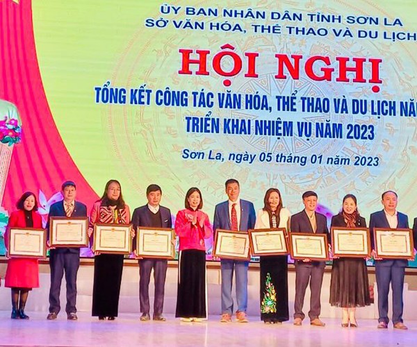 Sơn La khai thác hiệu quả tiềm năng, thế mạnh VHTTDL để phát triển - Anh 2