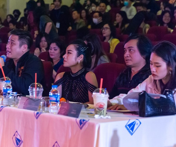 Bùng nổ những sắc màu tài năng trong vòng chung khảo Ams’ Got Talent mùa - Anh 8