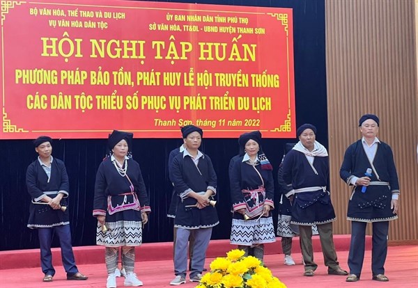 Phú Thọ phát triển văn hóa, con người đậm đà bản sắc vùng Đất Tổ - Anh 5