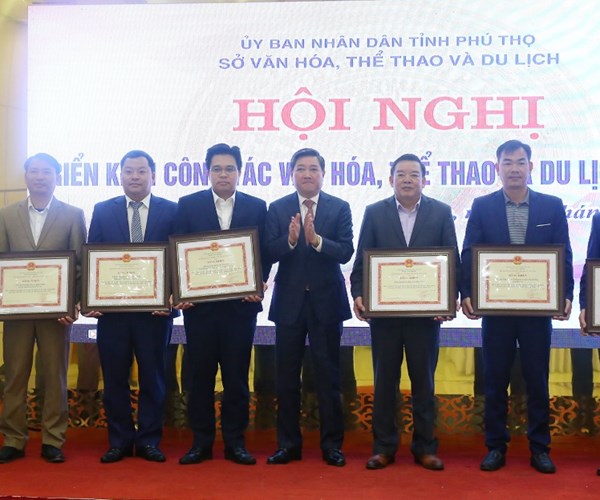 Phú Thọ phát triển văn hóa, con người đậm đà bản sắc vùng Đất Tổ - Anh 1