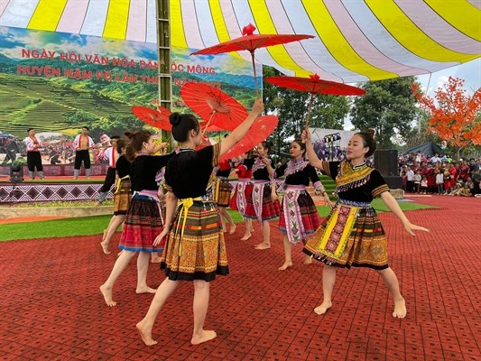 Sắc xuân nơi biên cương Nậm Pồ - Anh 2