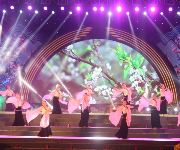 Ấm áp “Mùa xuân quê hương” chào đón năm mới ở Điện Biên - Anh 3
