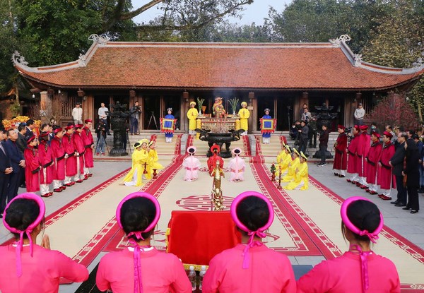 Lễ dâng hương tưởng nhớ, tri ân công đức Tổ Mẫu Âu Cơ - Anh 3