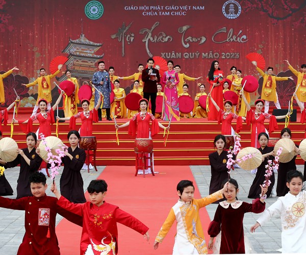 Tung bung khai hoi Xuan Tam Chuc Quy Mao 2023 - Anh 7