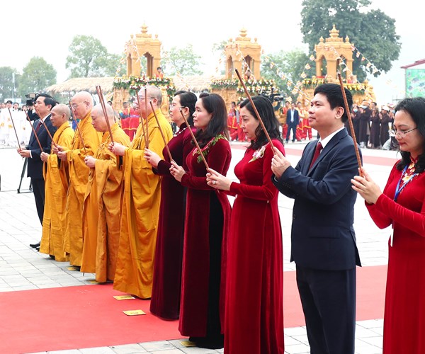 Tung bung khai hoi Xuan Tam Chuc Quy Mao 2023 - Anh 3
