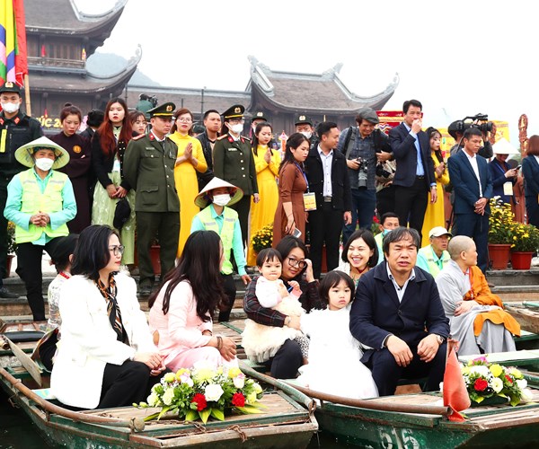 Doc dao Le ruoc nuoc hoi Xuan Tam Chuc - Anh 3
