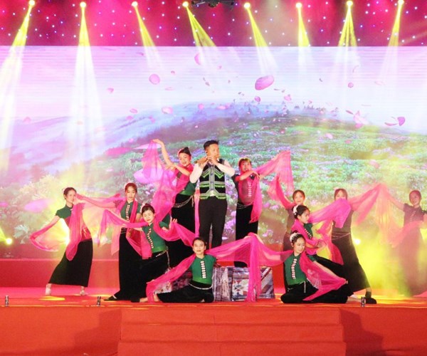 Vui Xuân cùng đồng bào các dân tộc nơi biên cương Nậm Nhùn - Anh 3