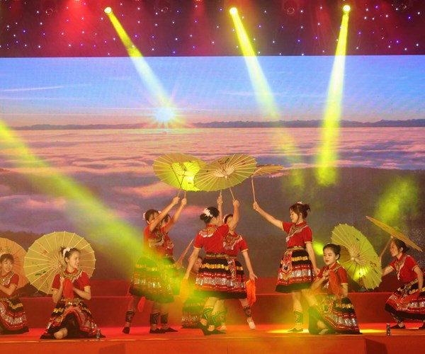 Vui Xuân cùng đồng bào các dân tộc nơi biên cương Nậm Nhùn - Anh 6