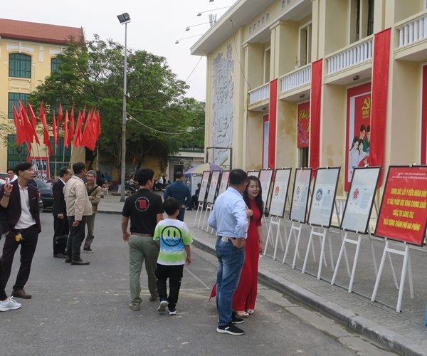 Hải Phòng khai mạc triển lãm mỹ thuật 