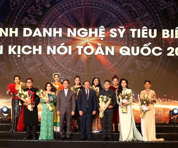Được Đề cương Văn hóa Việt Nam soi đường, nền sân khấu Việt Nam hồi sinh - Anh 1