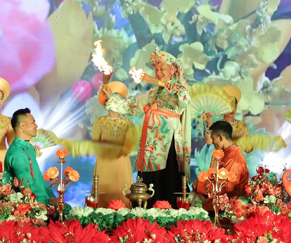 Liên hoan diễn xướng hát văn, hát chầu văn Đồ Sơn mở rộng - Anh 2