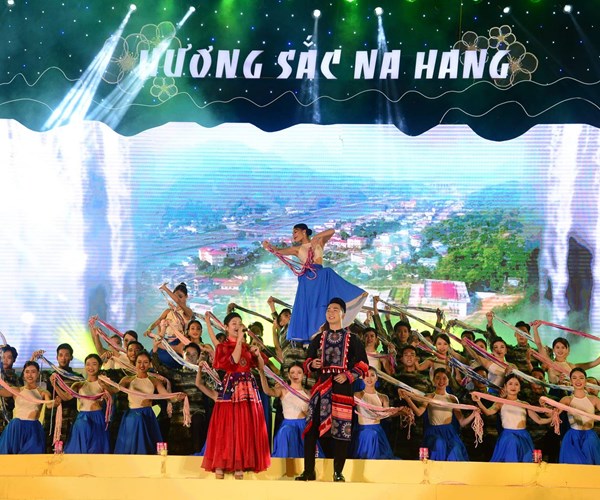 Quảng bá bản sắc văn hóa, tiềm năng du lịch Na Hang tới du khách - Anh 3