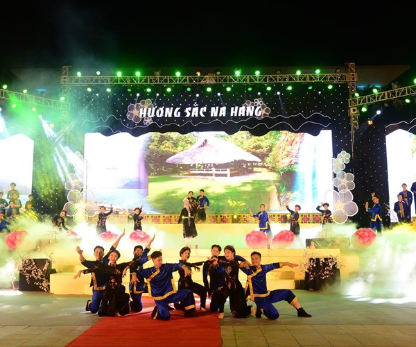 Quảng bá bản sắc văn hóa, tiềm năng du lịch Na Hang tới du khách - Anh 1