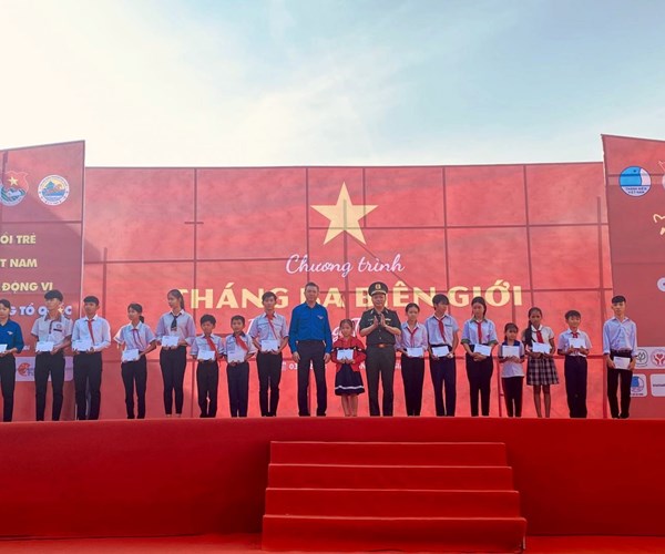 Phát động chương trình “Tháng ba biên giới” tại Kiên Giang - Anh 1