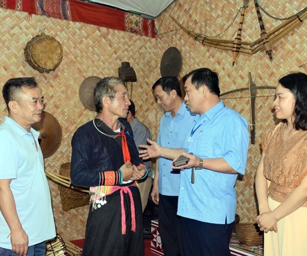 Khai mạc không gian giới thiệu, quảng bá văn hóa, du lịch Điện Biên - Anh 3