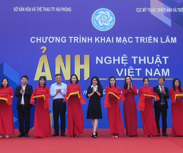 Triển lãm “Ảnh nghệ thuật Việt Nam” tại Hải Phòng - Anh 1