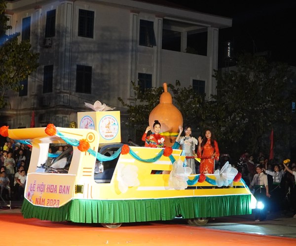 Dien Bien san sang cho dem khai mac Le hoi Hoa Ban 2023 - Anh 1