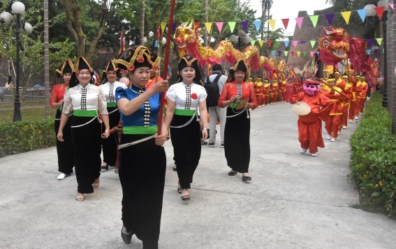 Lễ hội Thành Bản Phủ tưởng nhớ Tướng quân Hoàng Công Chất - Anh 2