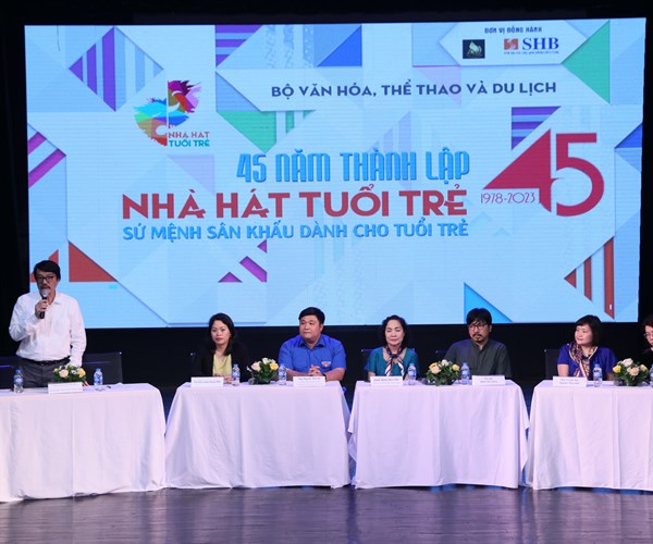 “Đời cười” tái xuất, Nhà hát Tuổi trẻ “cháy vé” - Anh 1