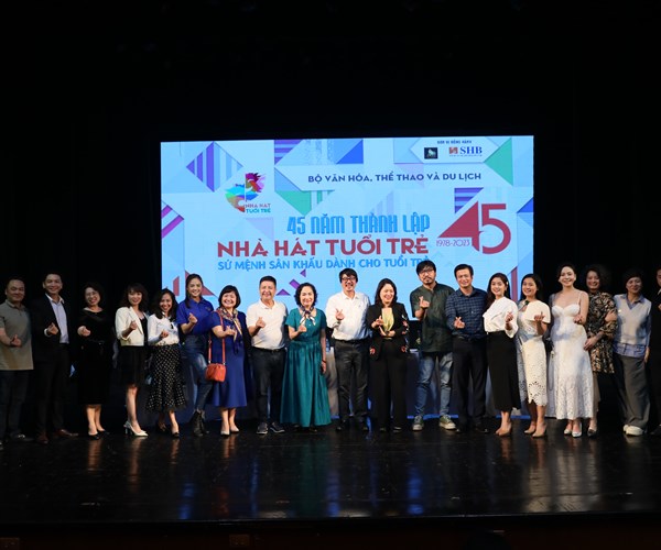 “Đời cười” tái xuất, Nhà hát Tuổi trẻ “cháy vé” - Anh 6