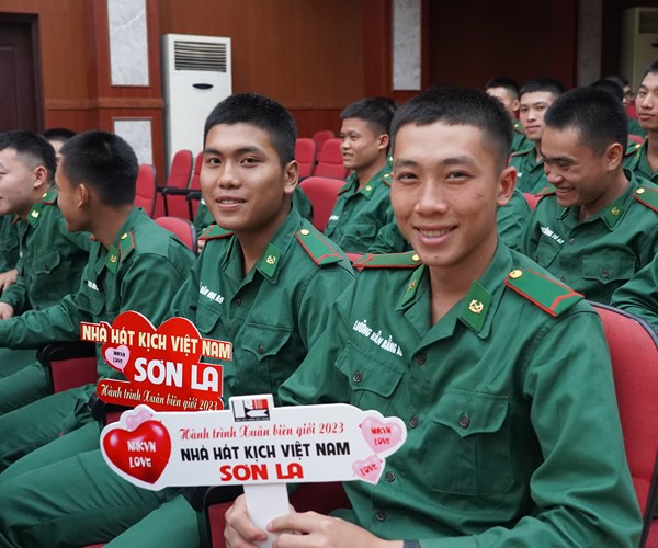 Những câu chuyện xúc động kể trong “Hành trình Xuân biên giới 2023” - Anh 5
