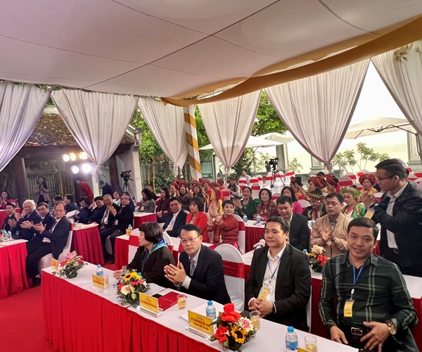 Hai Bà Trưng – Tín ngưỡng Phụng thờ người anh hùng dân tộc và Tín ngưỡng thờ Mẫu ở Bắc Bộ - Anh 3