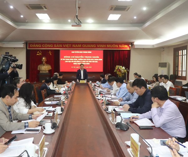 Trưởng ban Tuyên giáo Trung ương Nguyễn Trọng Nghĩa:  Chất lượng giải thưởng và con người được lựa chọn đều phải xứng đáng - Anh 2