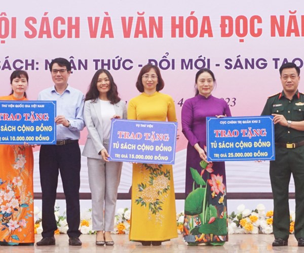 Phú Thọ khai mạc Ngày Sách và Văn hóa đọc năm 2023 - Anh 2