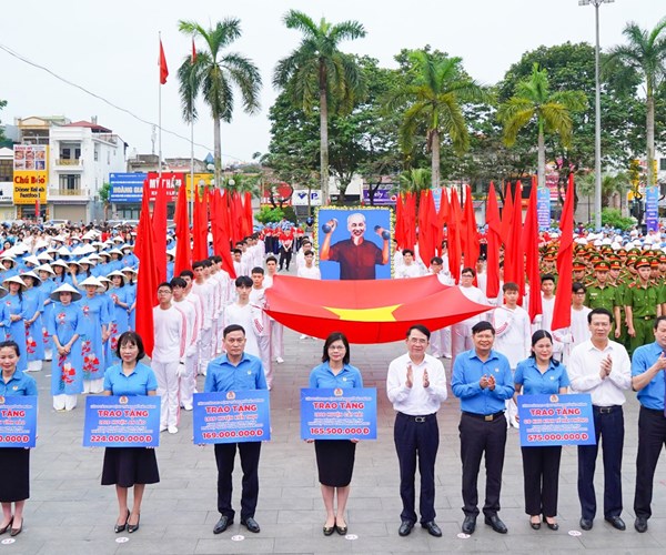 Hải Phòng: Nhiều hoạt động ý nghĩa trong Tháng Công nhân 2023 - Anh 1