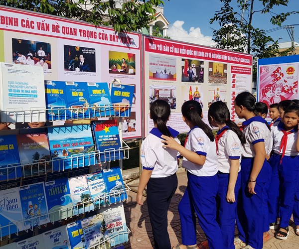 Kiên Giang đẩy mạnh học tập suốt đời trong thư viện, bảo tàng, trung tâm văn hóa - Anh 1