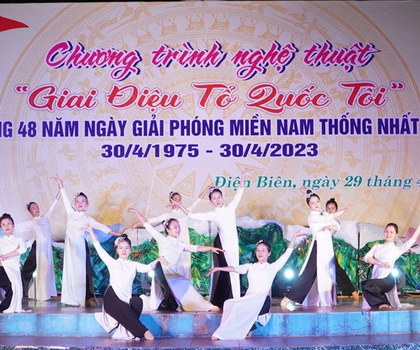 Đặc sắc chương trình nghệ thuật “Giai điệu Tổ quốc tôi” - Anh 5