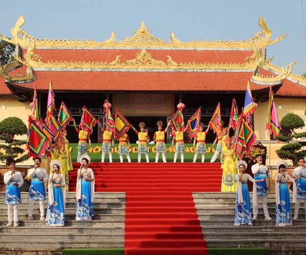 Kiên Giang dâng hương tại Đền thờ Quốc Tổ Hùng Vương - Anh 1