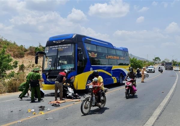14 người tử vong do tai nạn giao thông trong ngày nghỉ lễ thứ tư - Anh 1